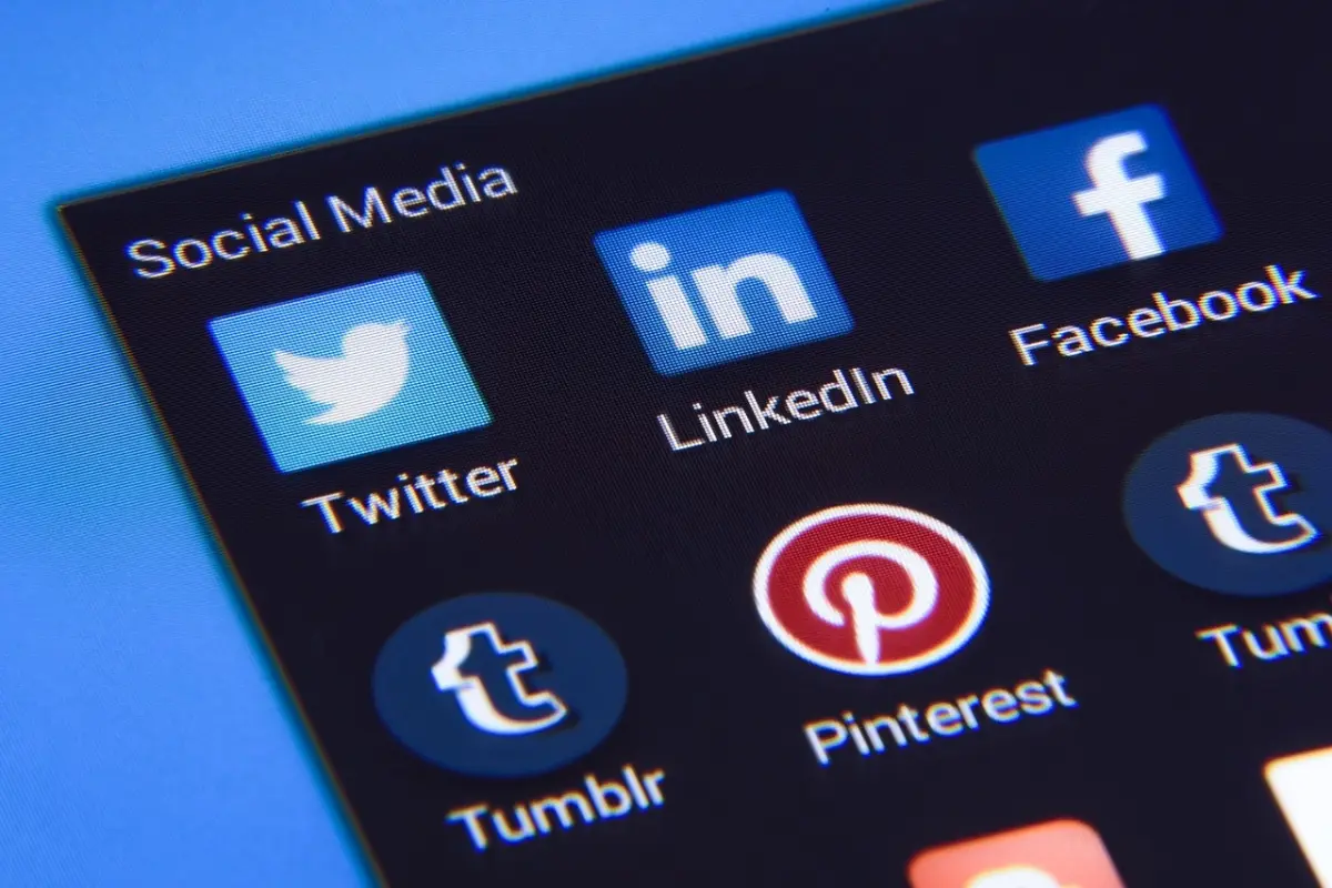 Sociale media advertenties toekomst: 5 trends die je niet mag missen